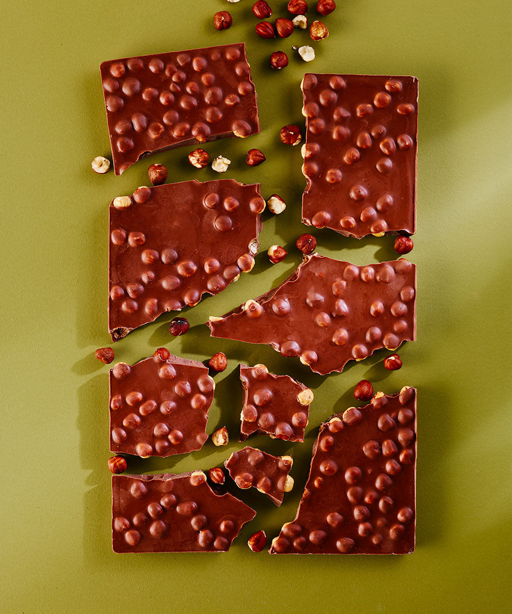 Plaque à casser chocolat lait noisettes bio - 2